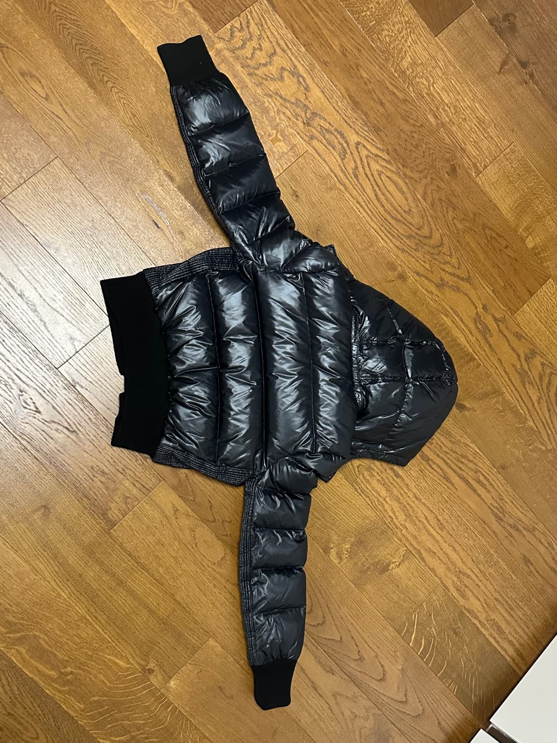 GUESS 검정 패딩 점퍼 상품이미지3