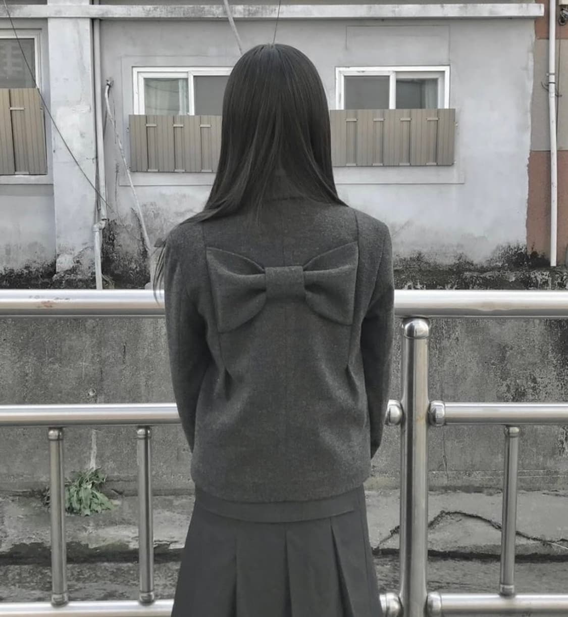 체메씨 폼보우 자켓 차콜 상품이미지3