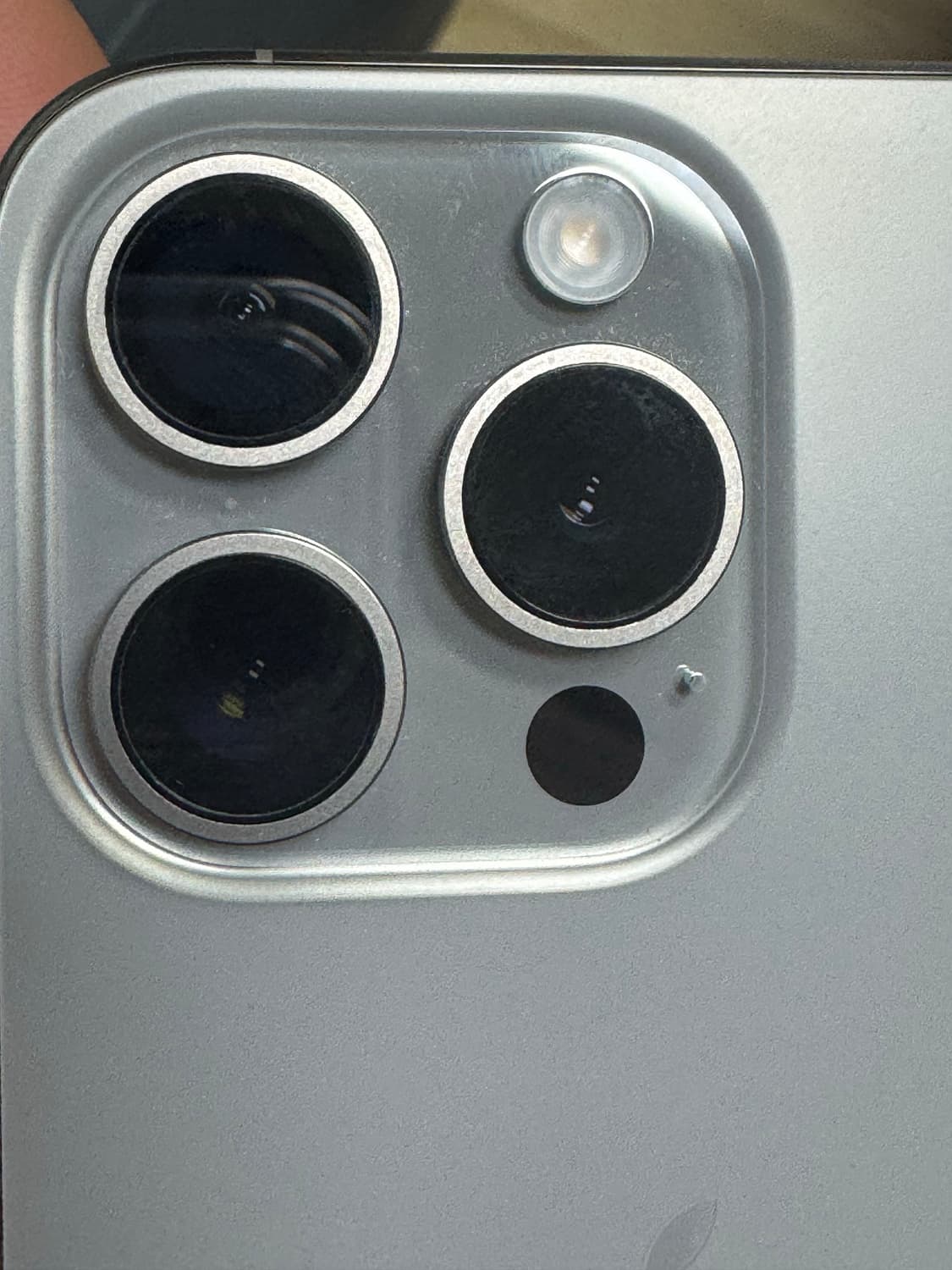 아이폰 15 프로 128GB  내추럴 티타늄/실버 상품이미지7