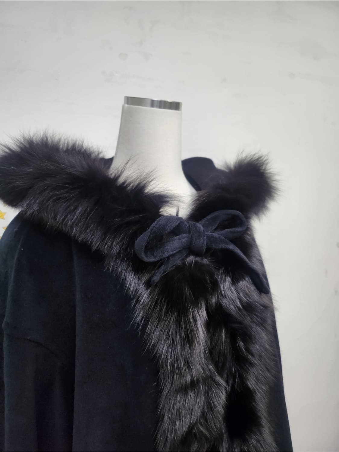 택있는새상품 울100ÉcrancioneSOLEN 블루폭스 퍼 후드 코트  상품이미지2