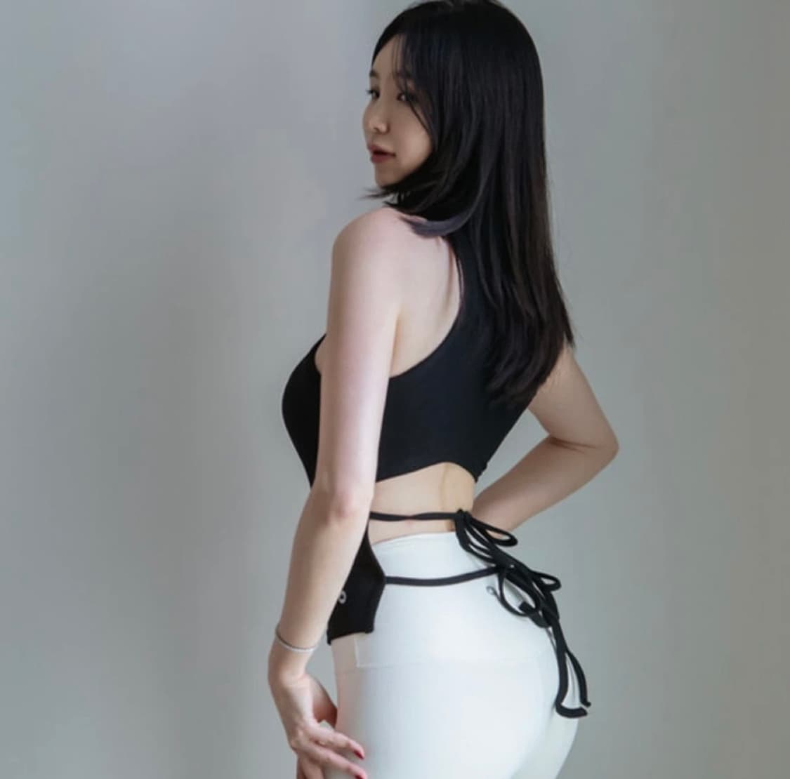 Monpeach 반목티 백라인 민소매탑 상품이미지1