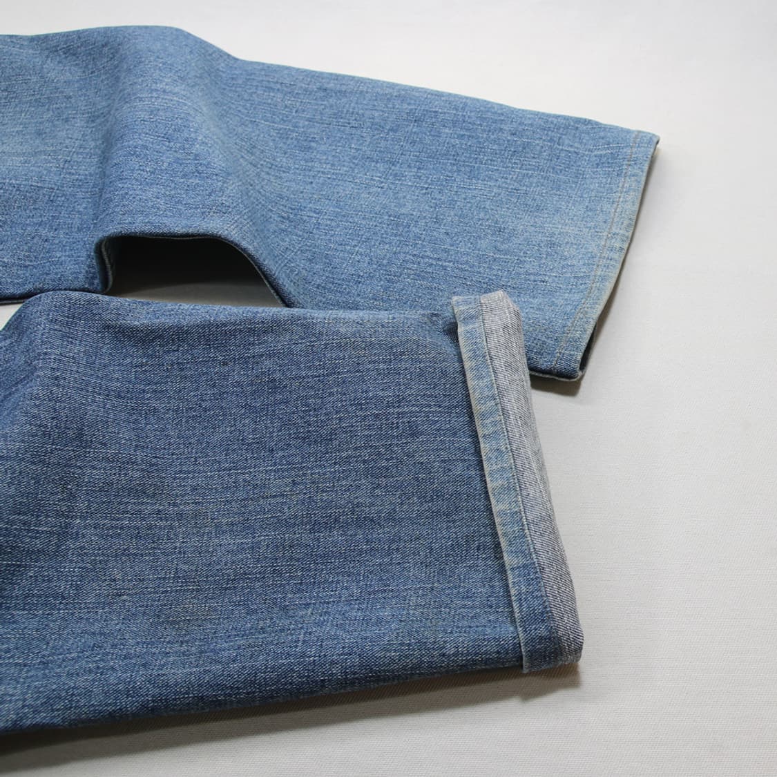 (착용컷) 리바이스 533 (남성용 34.5) 상품이미지10