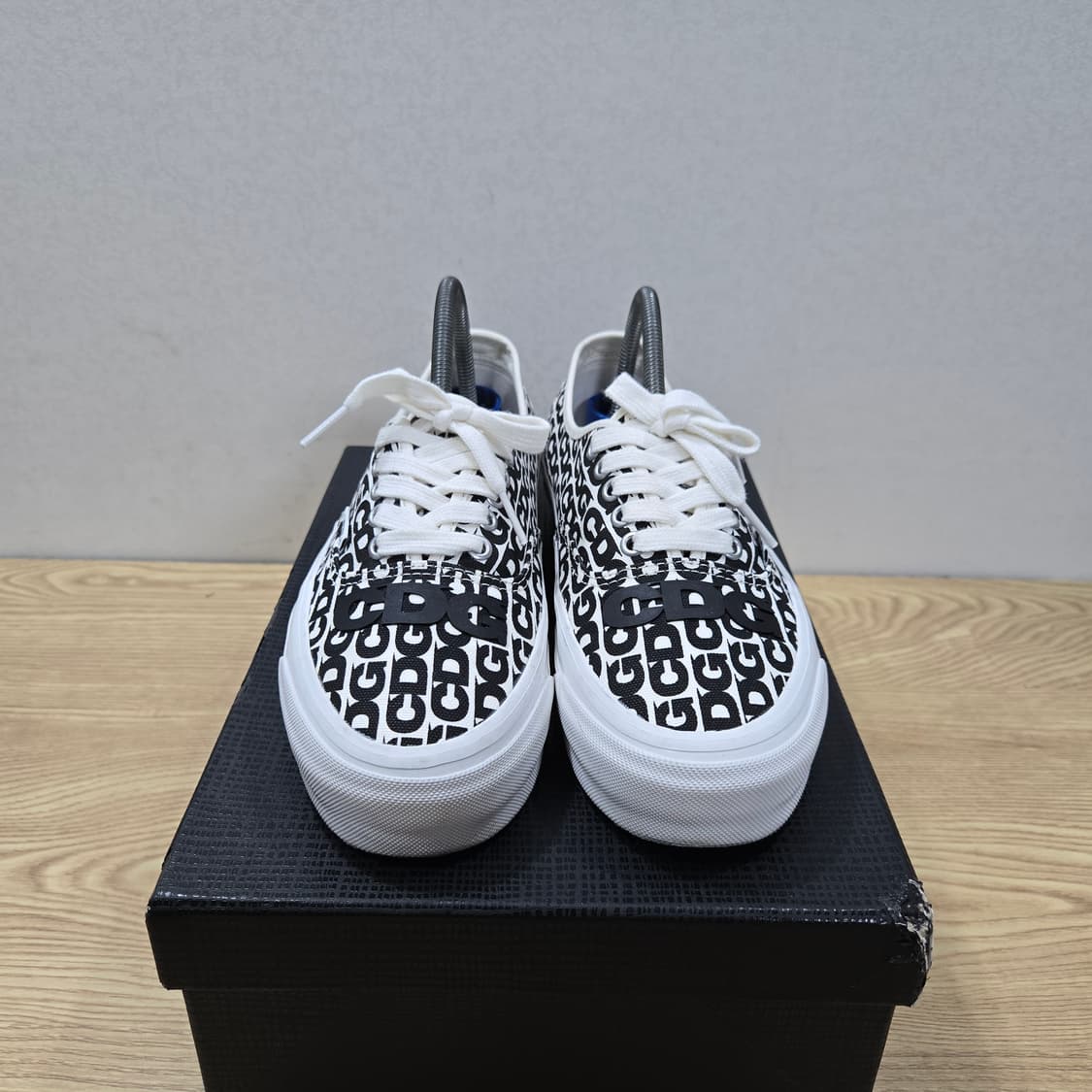 260 반스 x CDG 어센틱 OG 상품이미지2