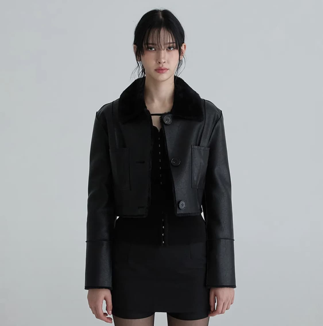 [택O] 낫유어로즈 숏 리버시블 레더 무스탕 블랙 상품이미지3