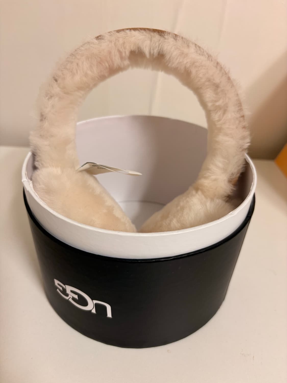 Ugg 어그 빅 로고 양모 귀마개 체스넛 상품이미지1