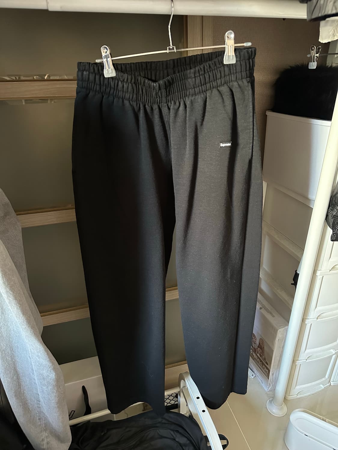 슈프림 트레이닝 팬츠  상품이미지1