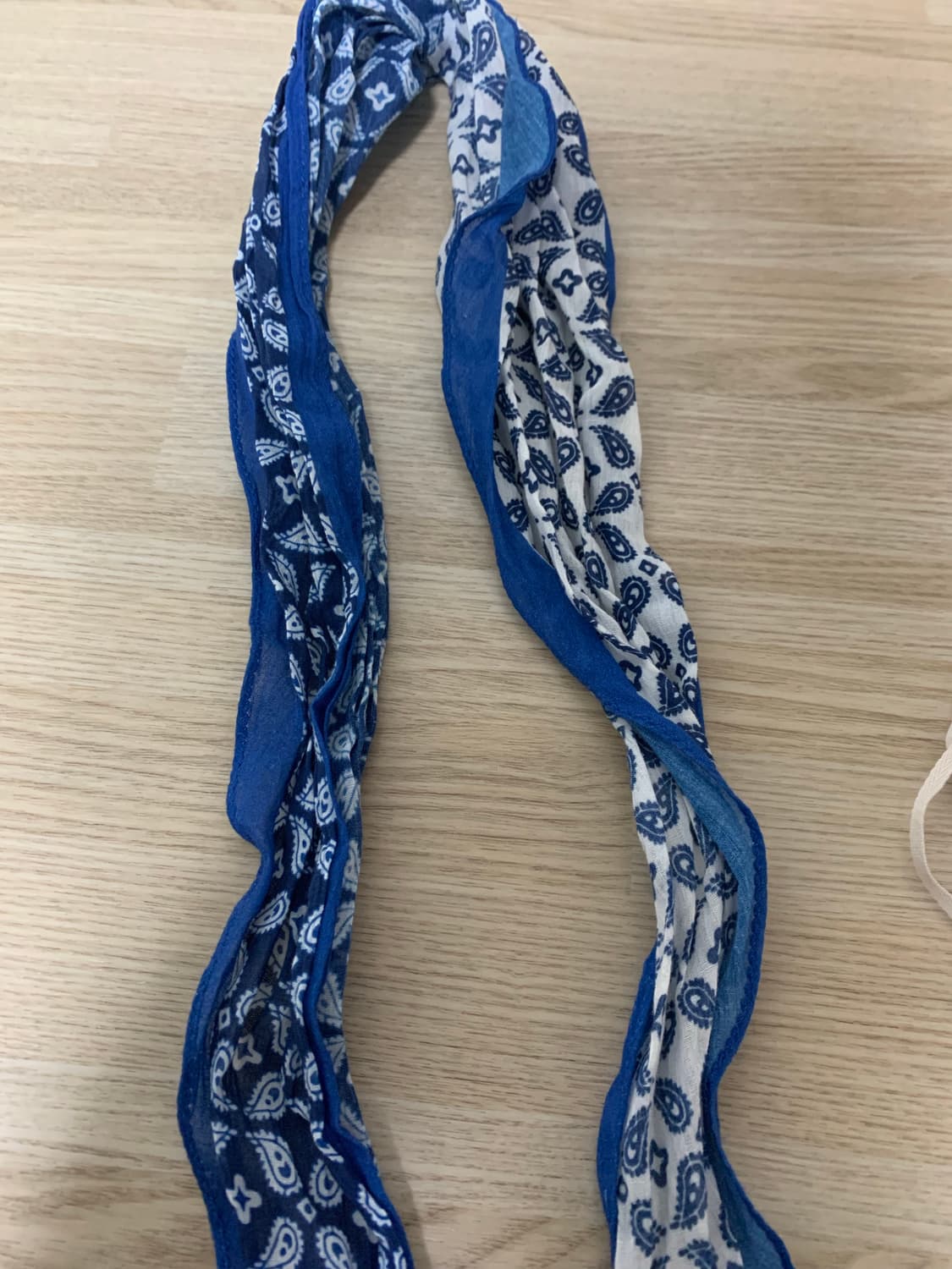 헨리코튼 블루 마름모 스카프 판매 상품이미지2
