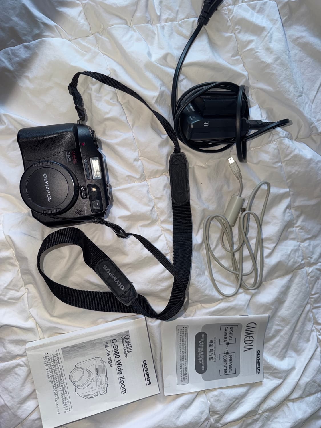 셀카가능)Olympus c-5060 판매합니다! 상품이미지1