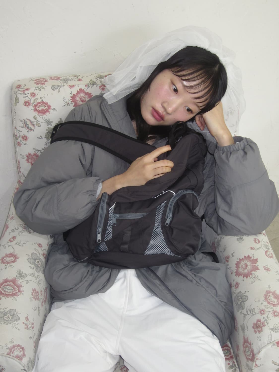 스마트어반유즈풀 코이세이오 suu 로고 백팩 차콜 가방 지초이 샬롬클럽 상품이미지6