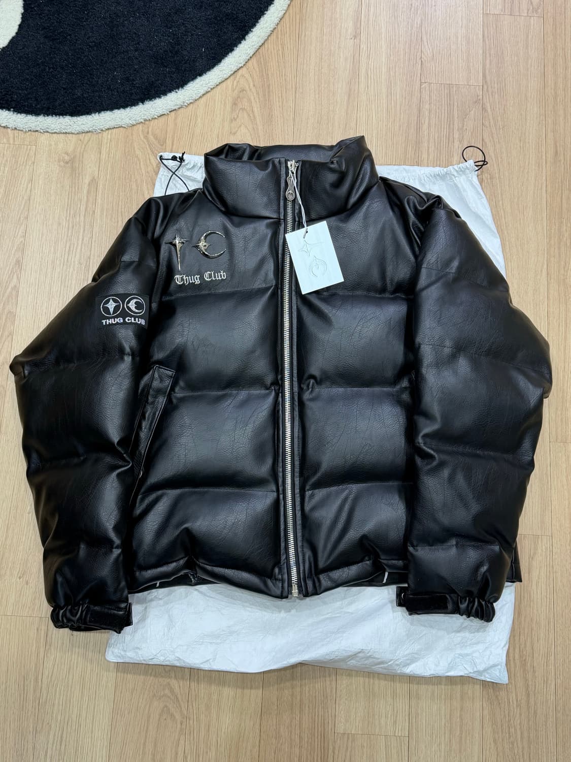 (새상품/1사이즈)떠그클럽 래더패딩 블랙 상품이미지1