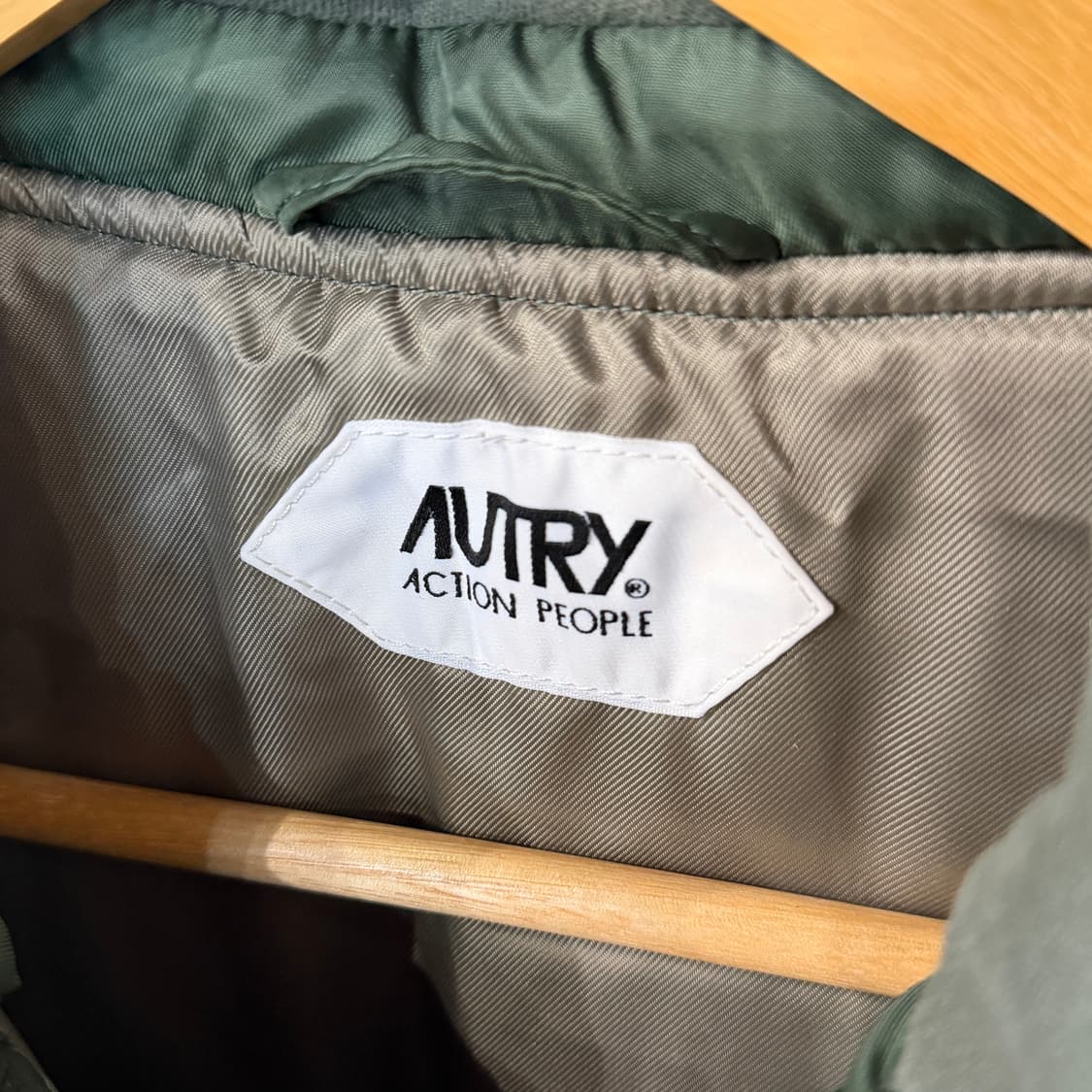 [L] Autry 오트리 로고패치 보머자켓 상품이미지7