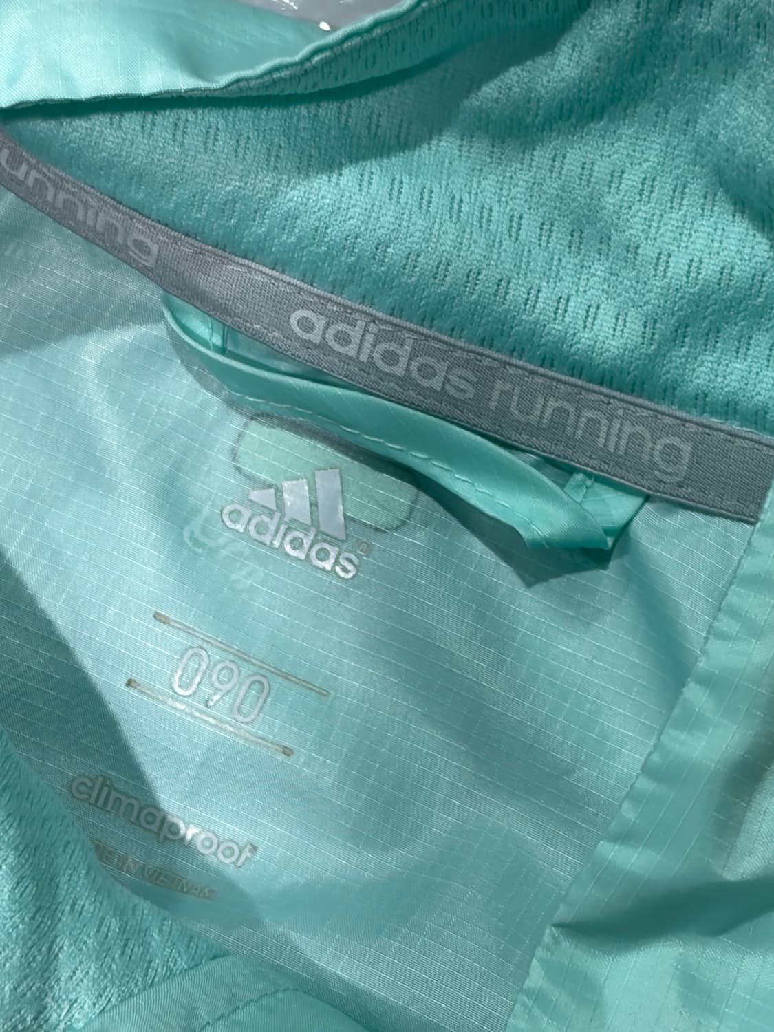 아디다스(Adidas) 민트 러닝 얇은 바람막이 상품이미지3