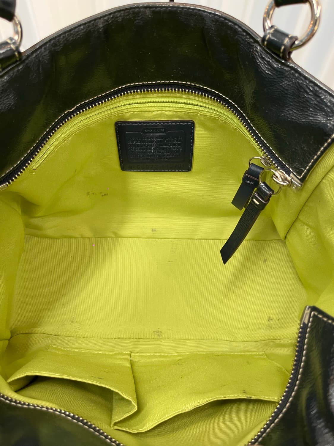 Coach Black Enamel Square Bag 상품이미지7