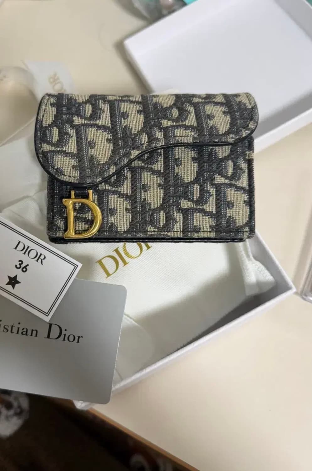 디올 오블리크 새들 카드지갑(풀구성)(정품 보증카드O)(하자없음) 상품이미지1