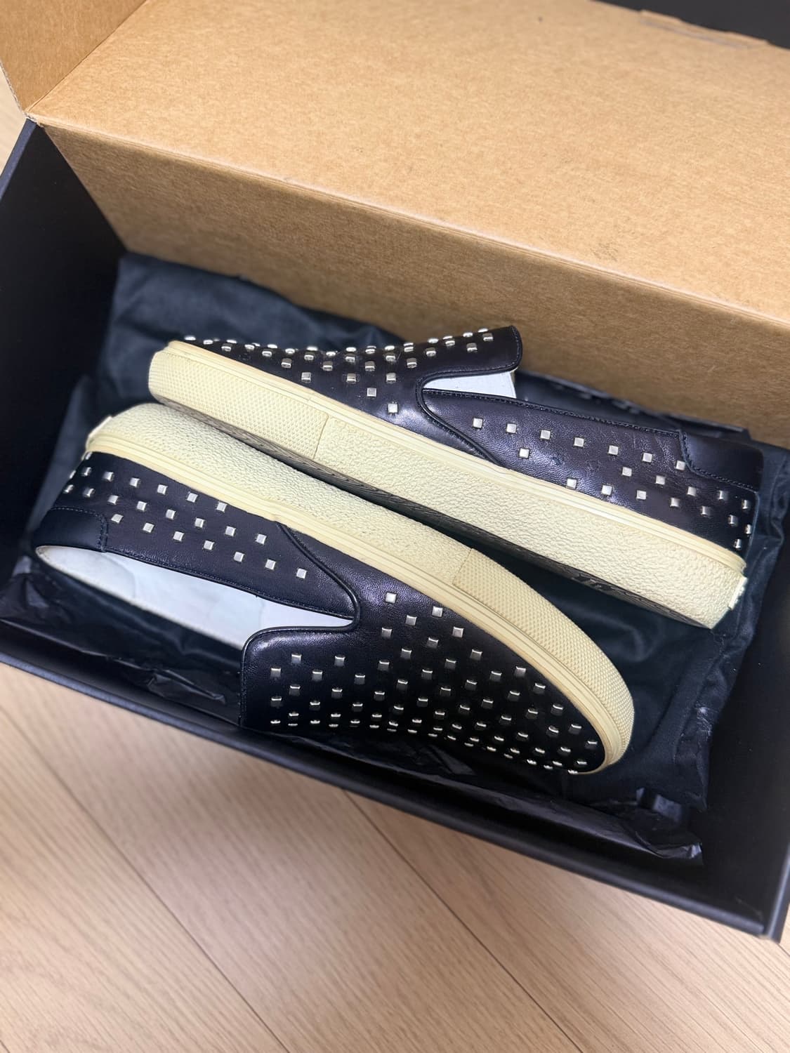 생로랑 스터드 스케이트 슬립온 상품이미지9