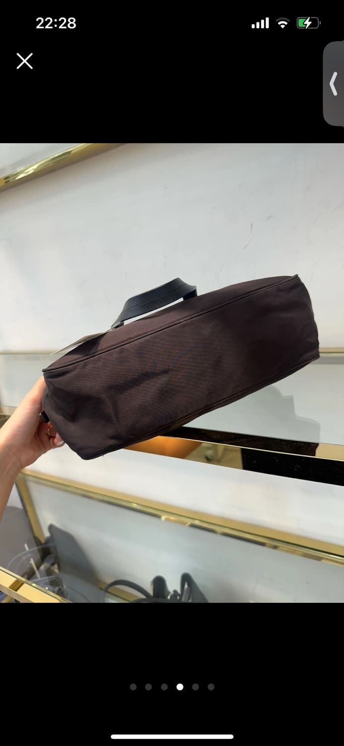 프라다 포코노 볼링백 브라운 상품이미지4