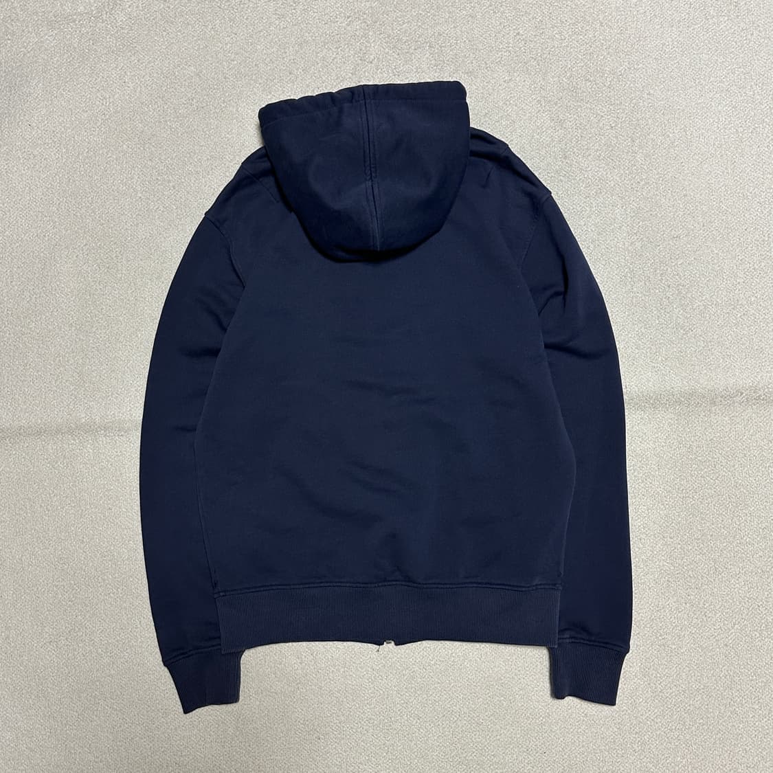 아미 21SS 하트 스몰 로고 자수 후드집업 상품이미지3