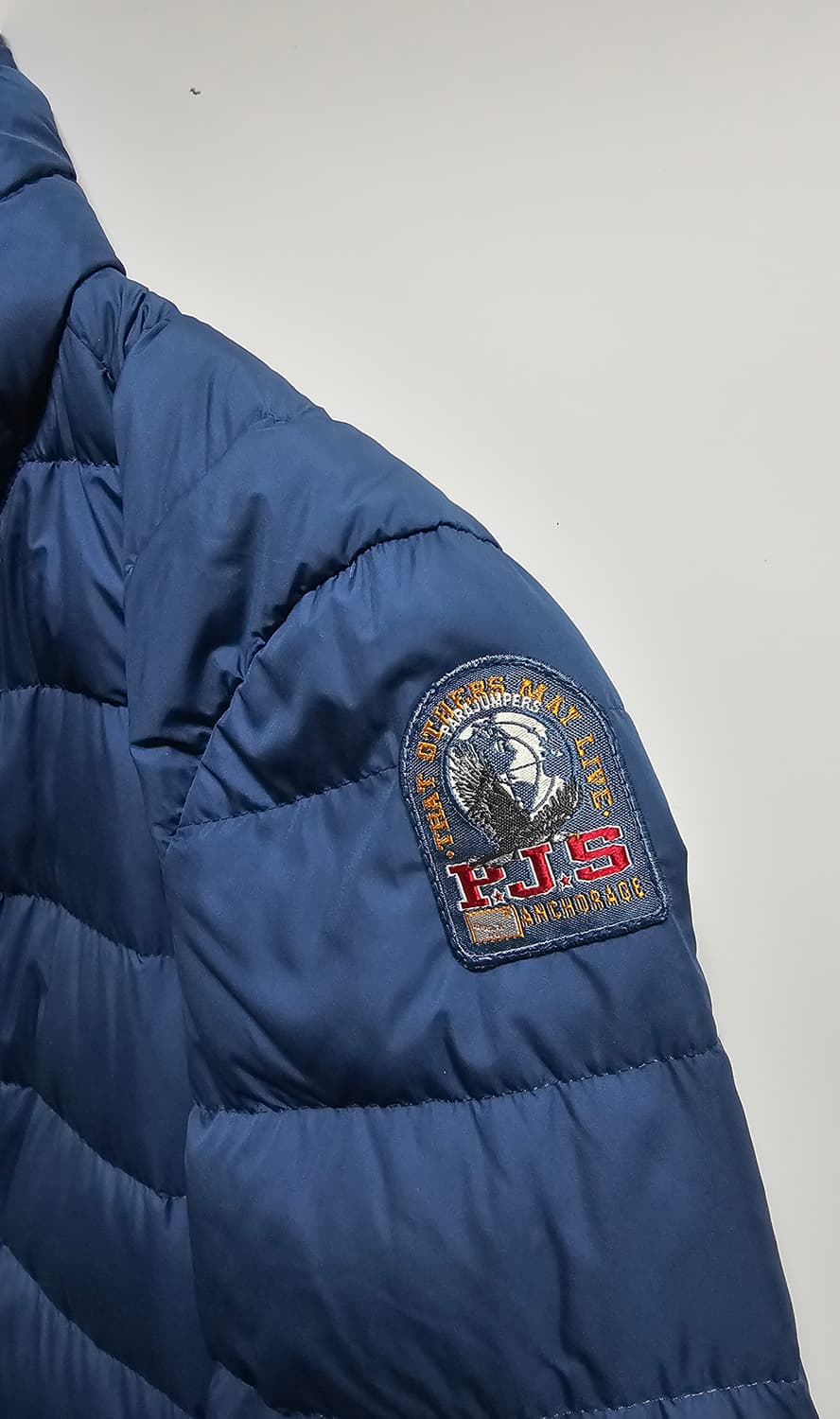 파라점퍼스 여성 경량패딩 M 정품큐알인증 상품이미지3