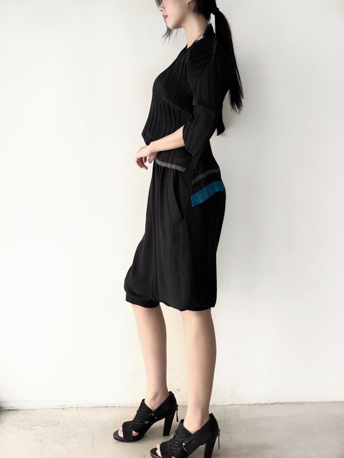 PLEATS MODE ET Asymmetric cut pleats top 상품이미지6