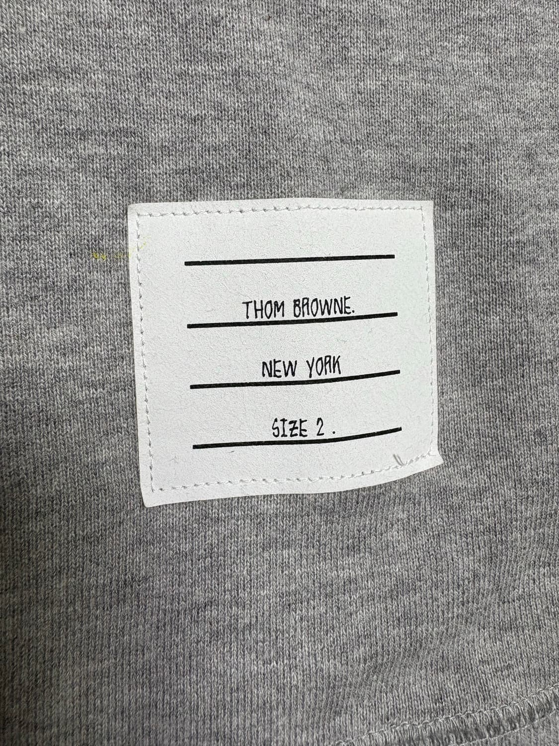 톰브라운 사선완장 맨투맨 그레이 상품이미지6