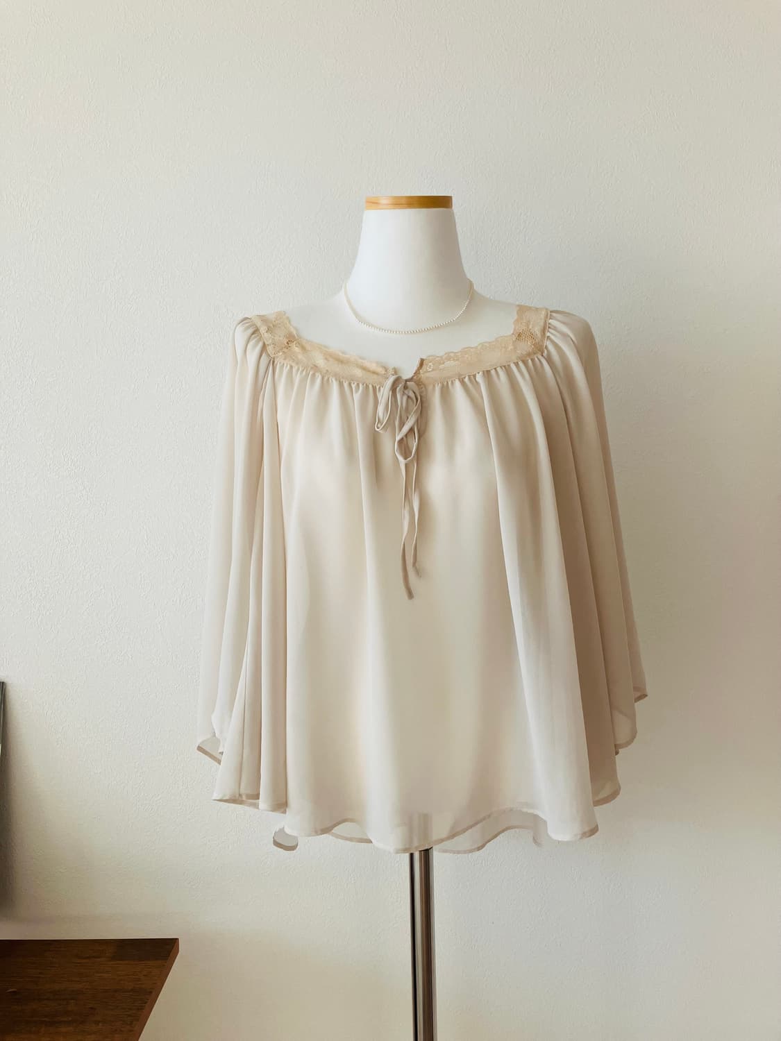 레이스 스퀘어넥 블라우스 상품이미지1