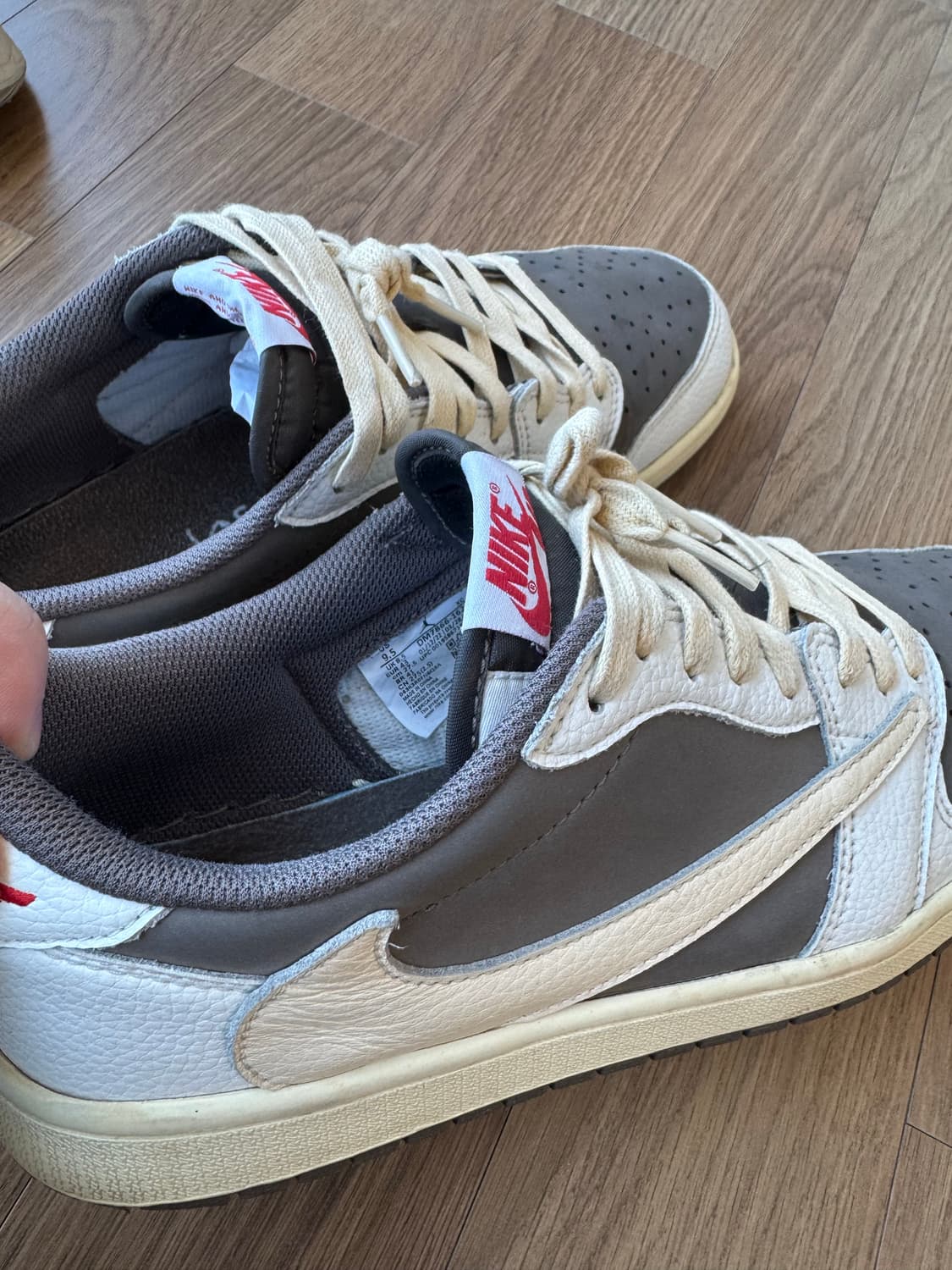 [조던 1 x 트래비스 스캇] 레트로 로우 OG SP 세일 앤 리저록 상품이미지8