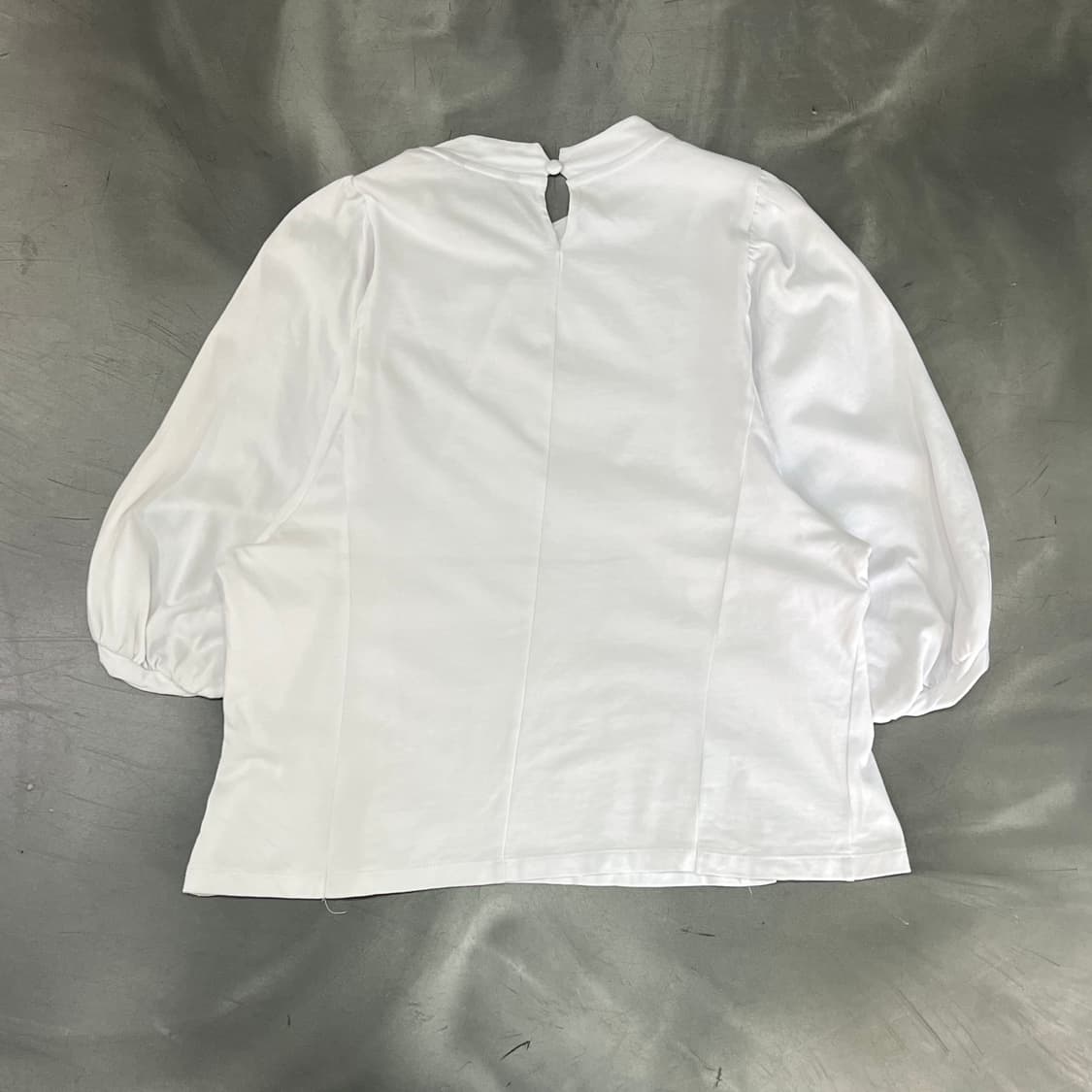  안나수이 자수로고 퍼프숄더 탑 y16122 상품이미지2