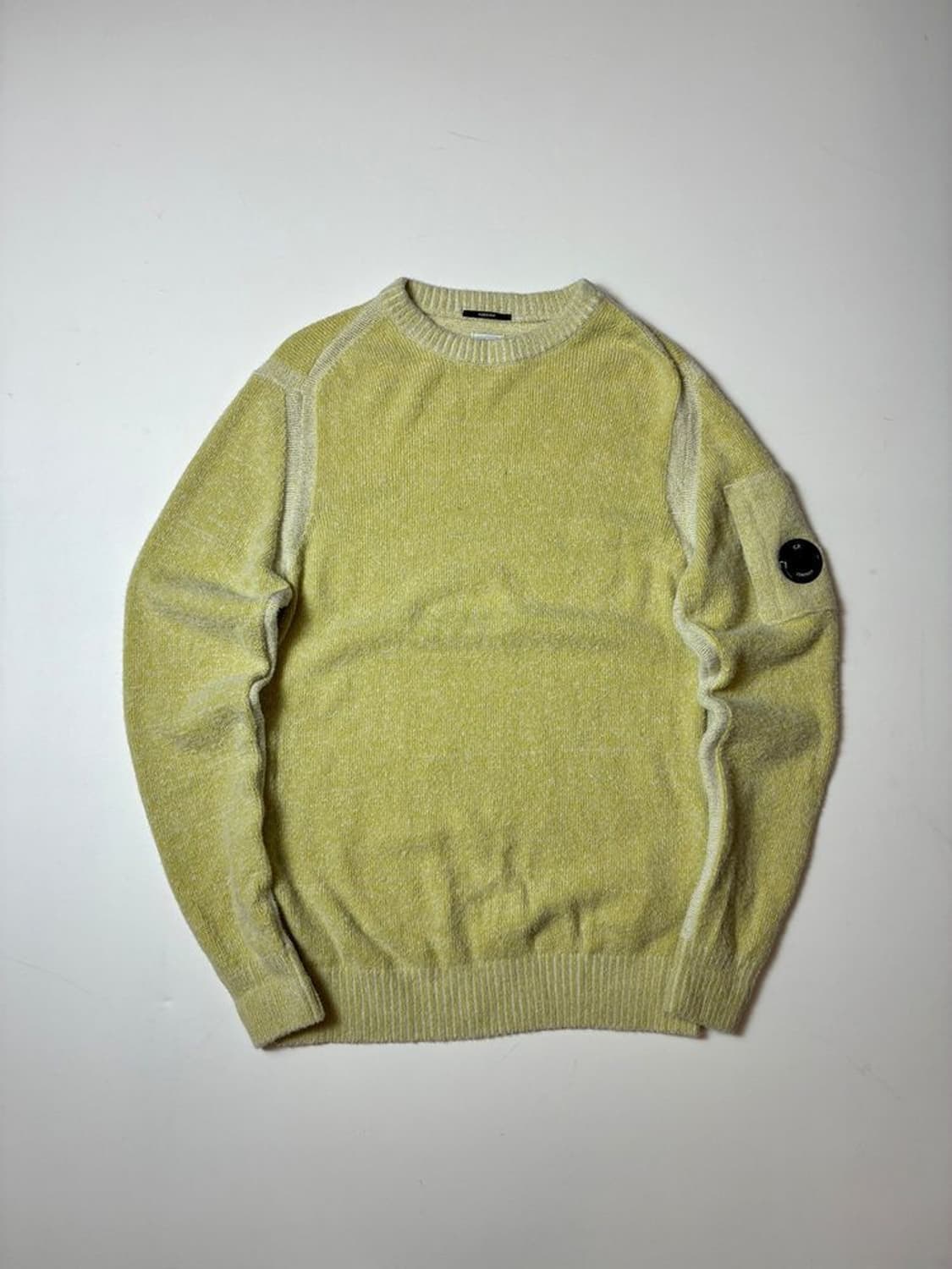 CP컴퍼니 램스울 아플리케 플리스 렌즈 스웨터 PN8446 상품이미지1