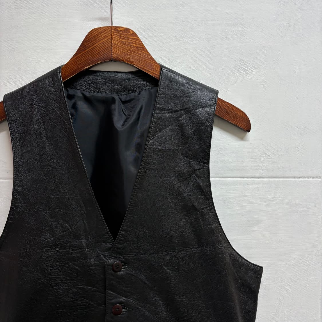 블랙 양가죽 레더 버클 베스트 조끼 상품이미지2