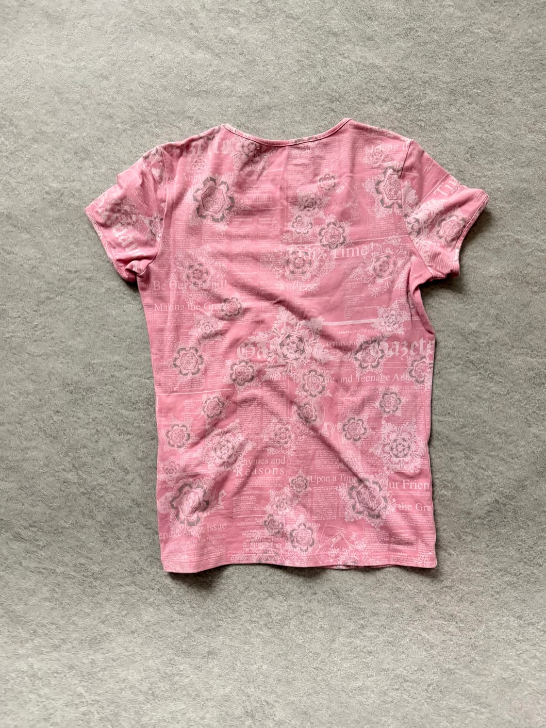 존 갈리아노 뉴스페이퍼 반팔 티셔츠 상품이미지2