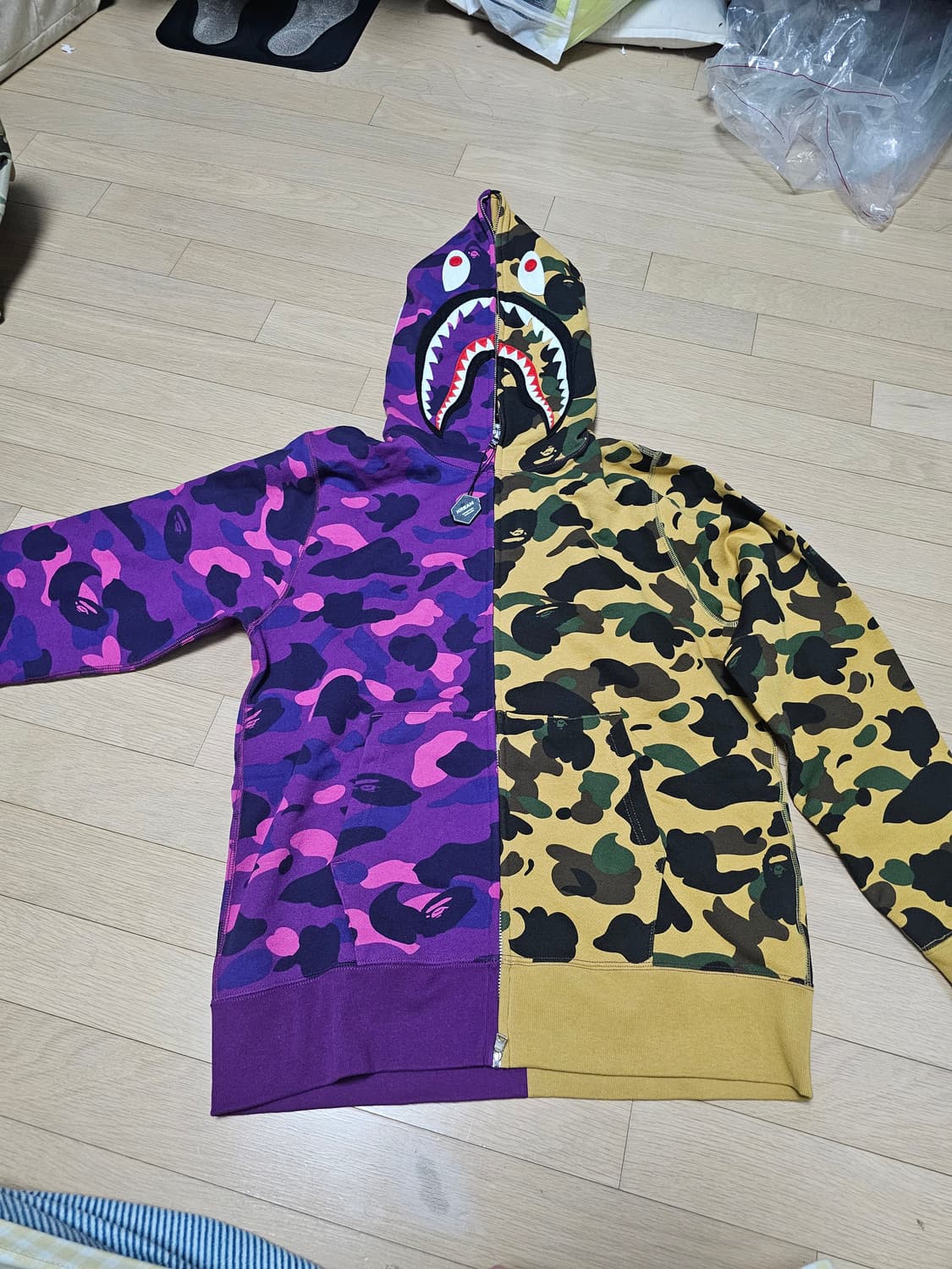 베이프 정품 세퍼레이트 샤크후드 새상품 M사이즈 상품이미지1