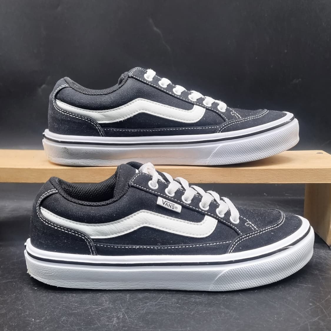 반스 팔켄 블랙 여성스니커즈 235 상품이미지1