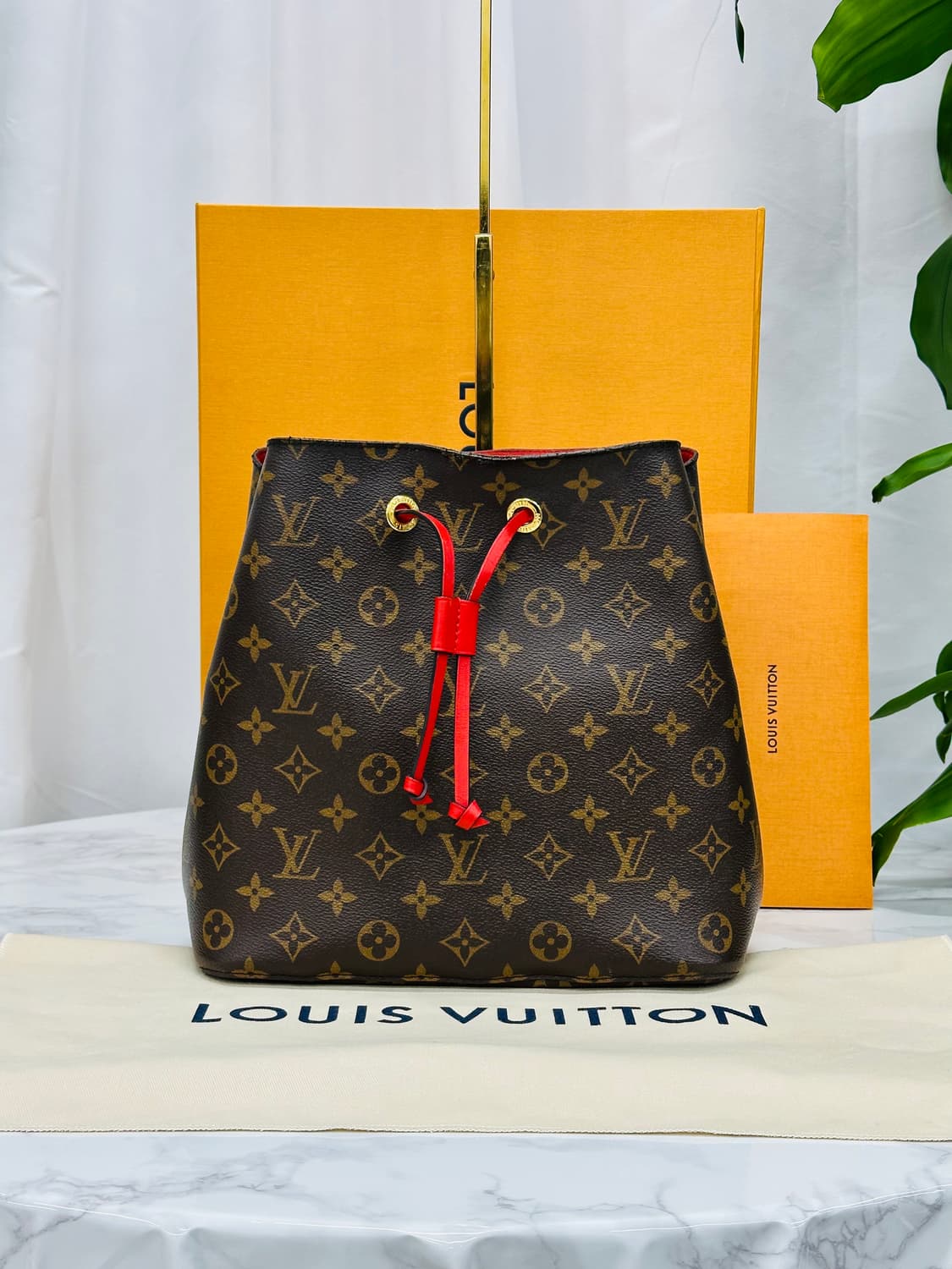 [정품] 루이비통 네오노에 모노그램 레드 MM  M44021 상품이미지4