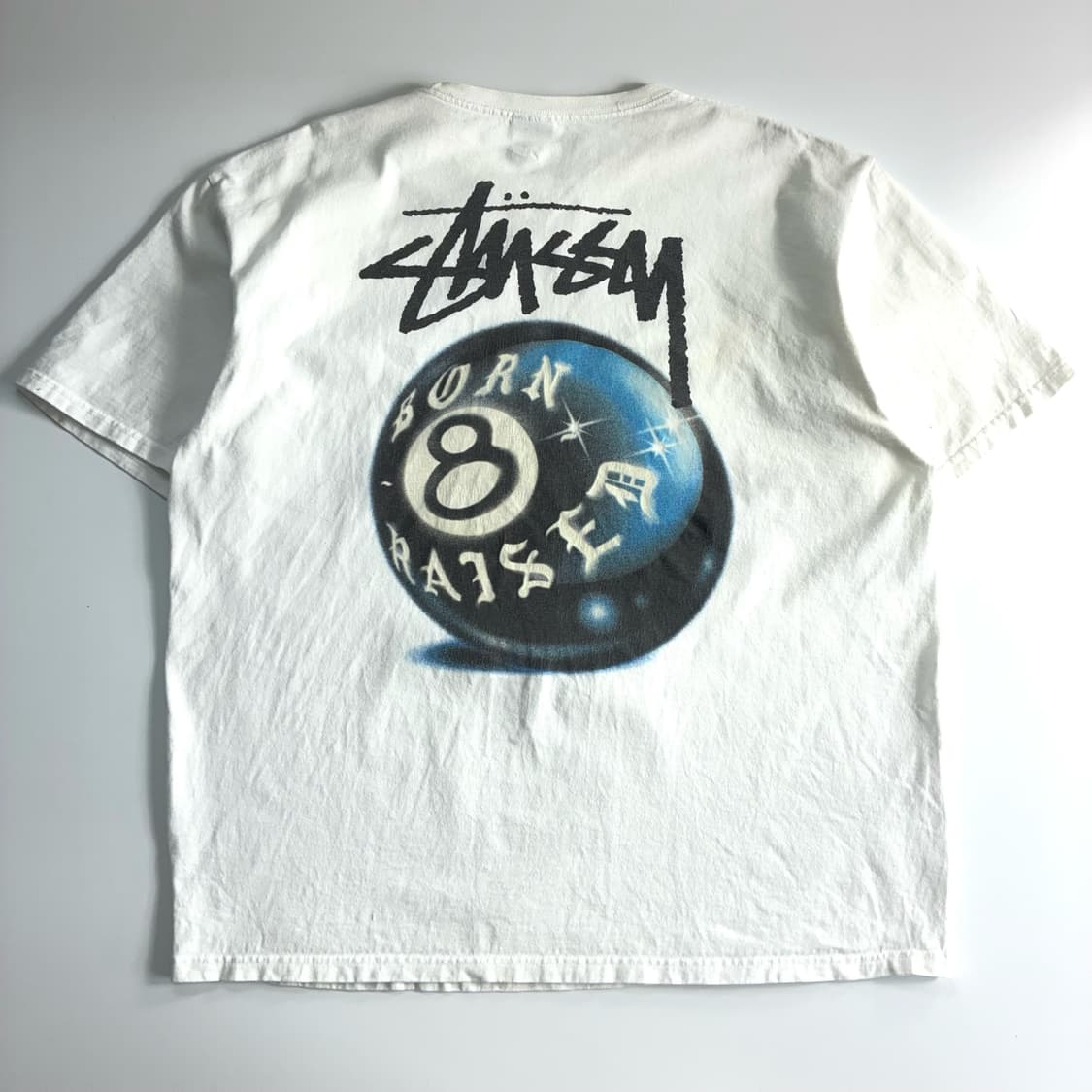 Stussy  스투시x본앤레이즈드 8ball 화이트 반팔 티셔츠  상품이미지1