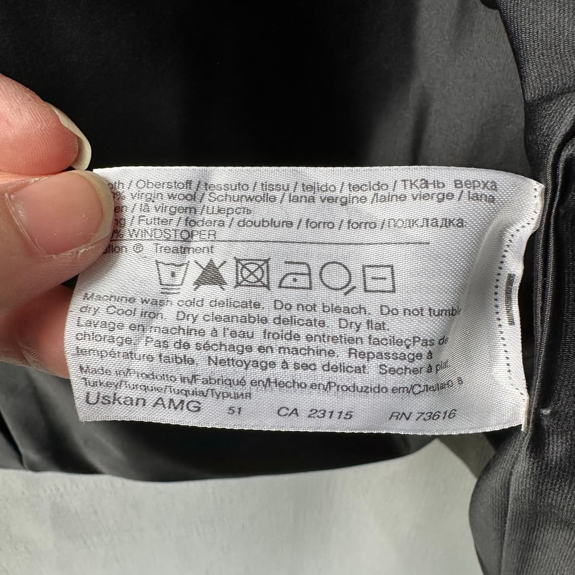 휴고보스 x 벤츠 하이브리드 윈드스토퍼 니트 자켓 그레이 M 상품이미지9