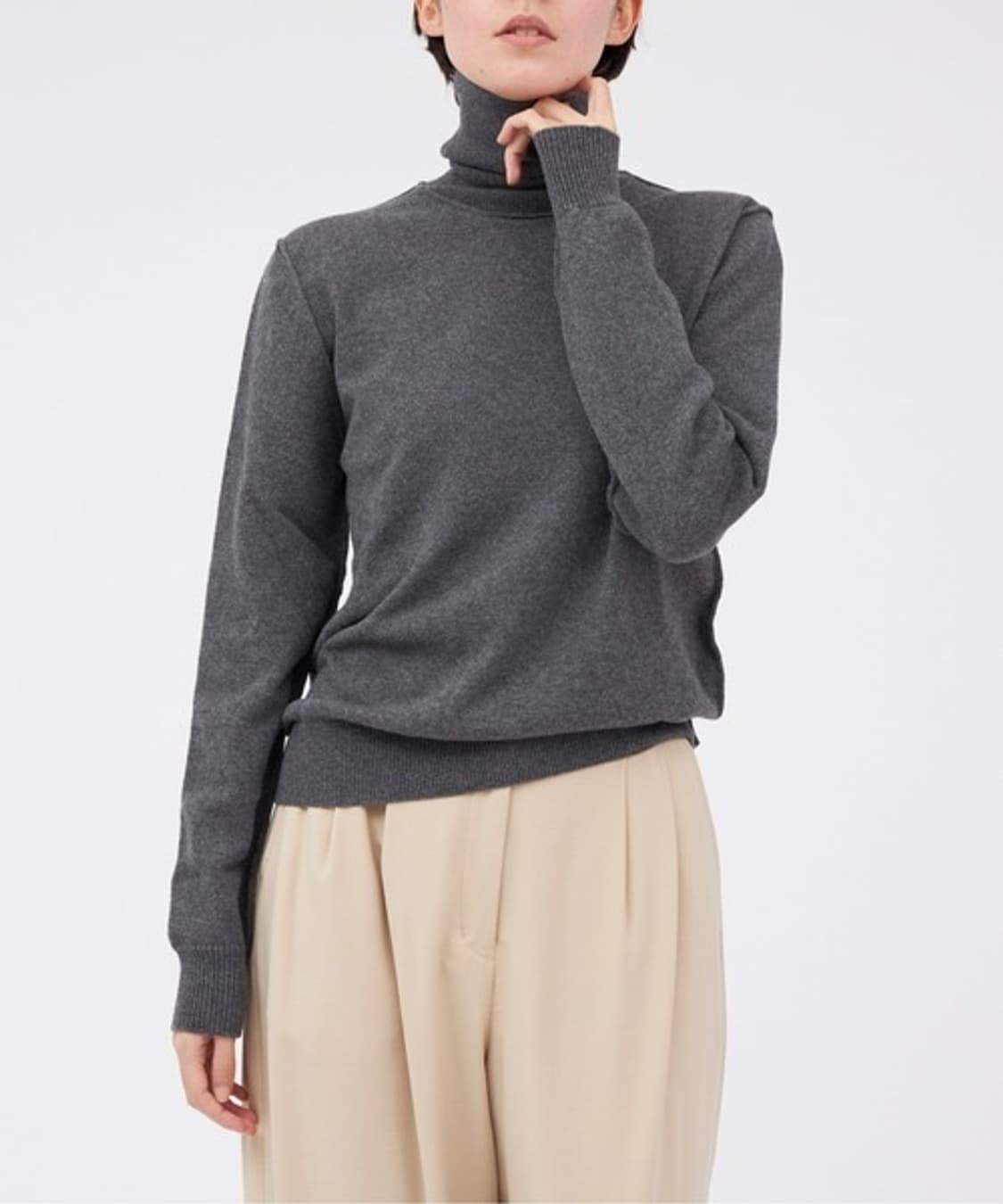 메종 마르지엘라 여성 그레이 캐시미어 터틀넥니트 85% 상품이미지7