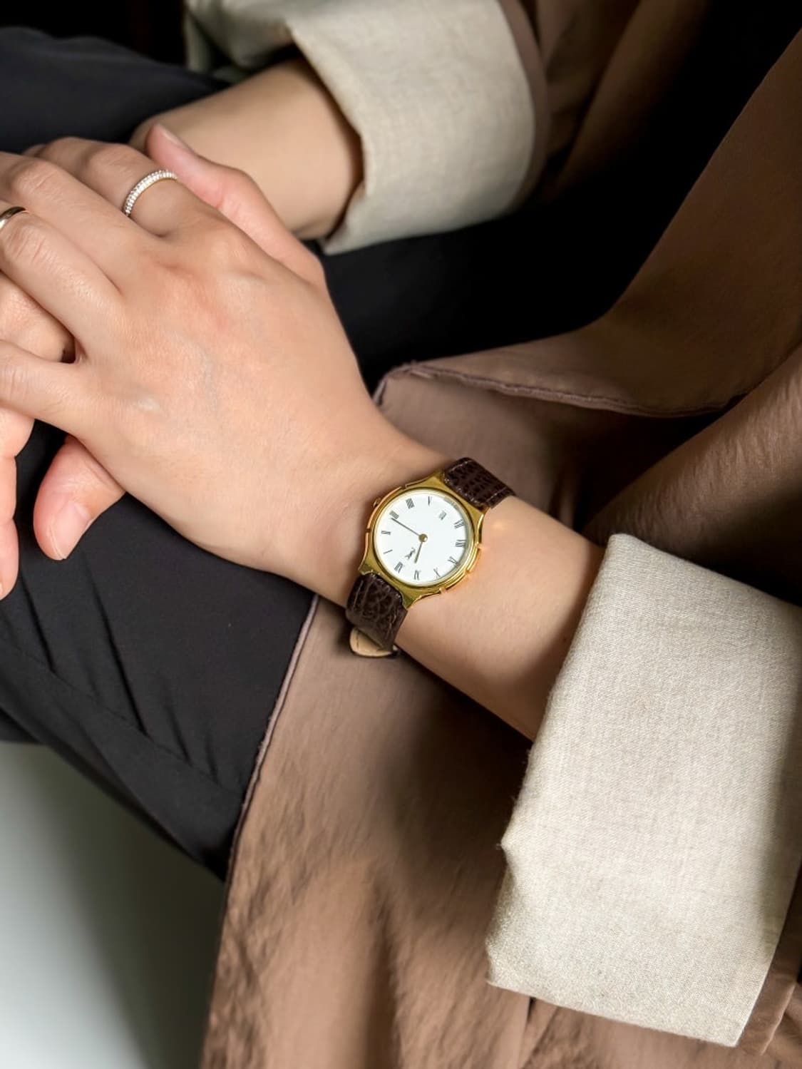 입생로랑 골드 라운드 남여공용 시계 상품이미지6