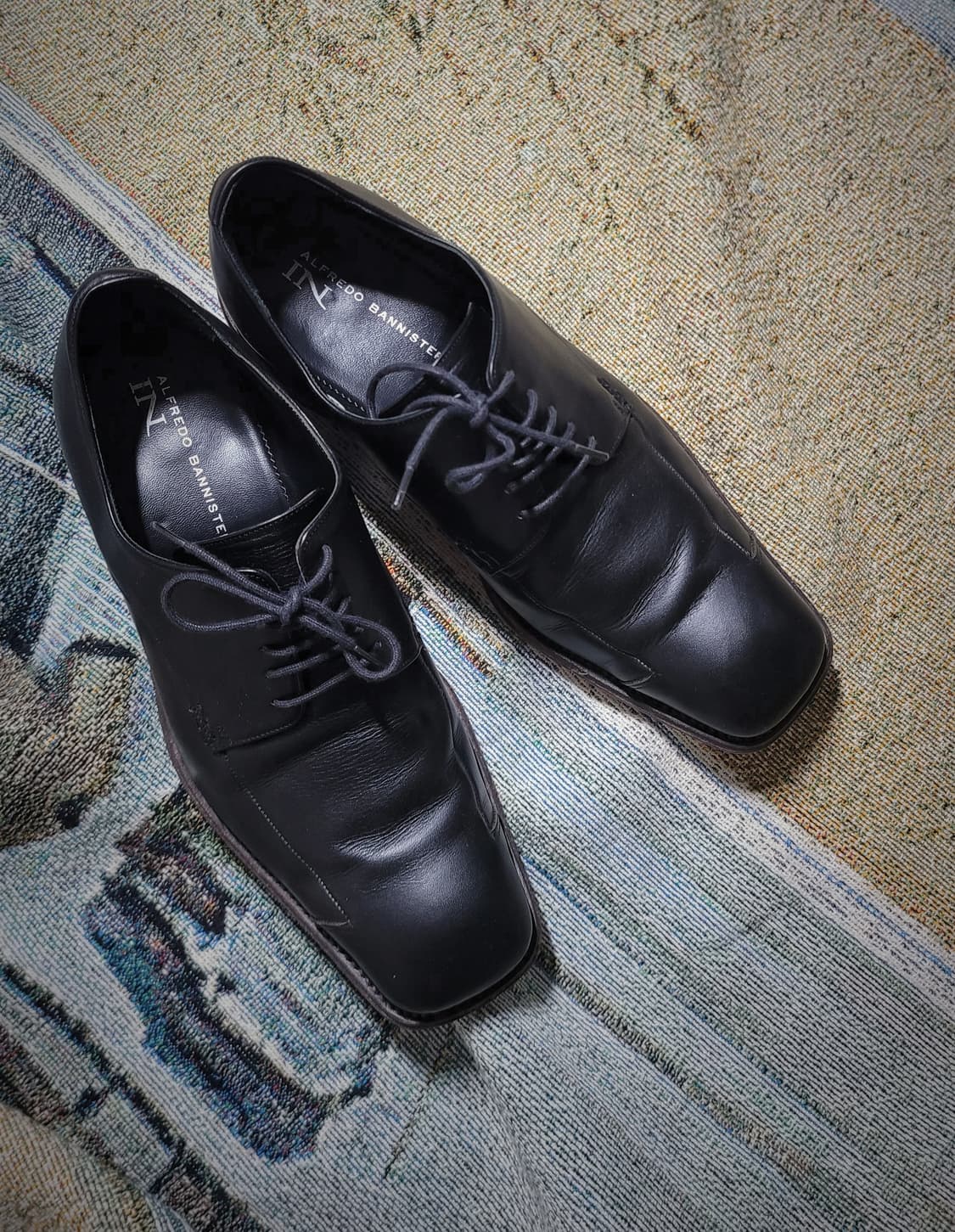 알프레도 바니스터 블랙 레더 더비슈즈 상품이미지2