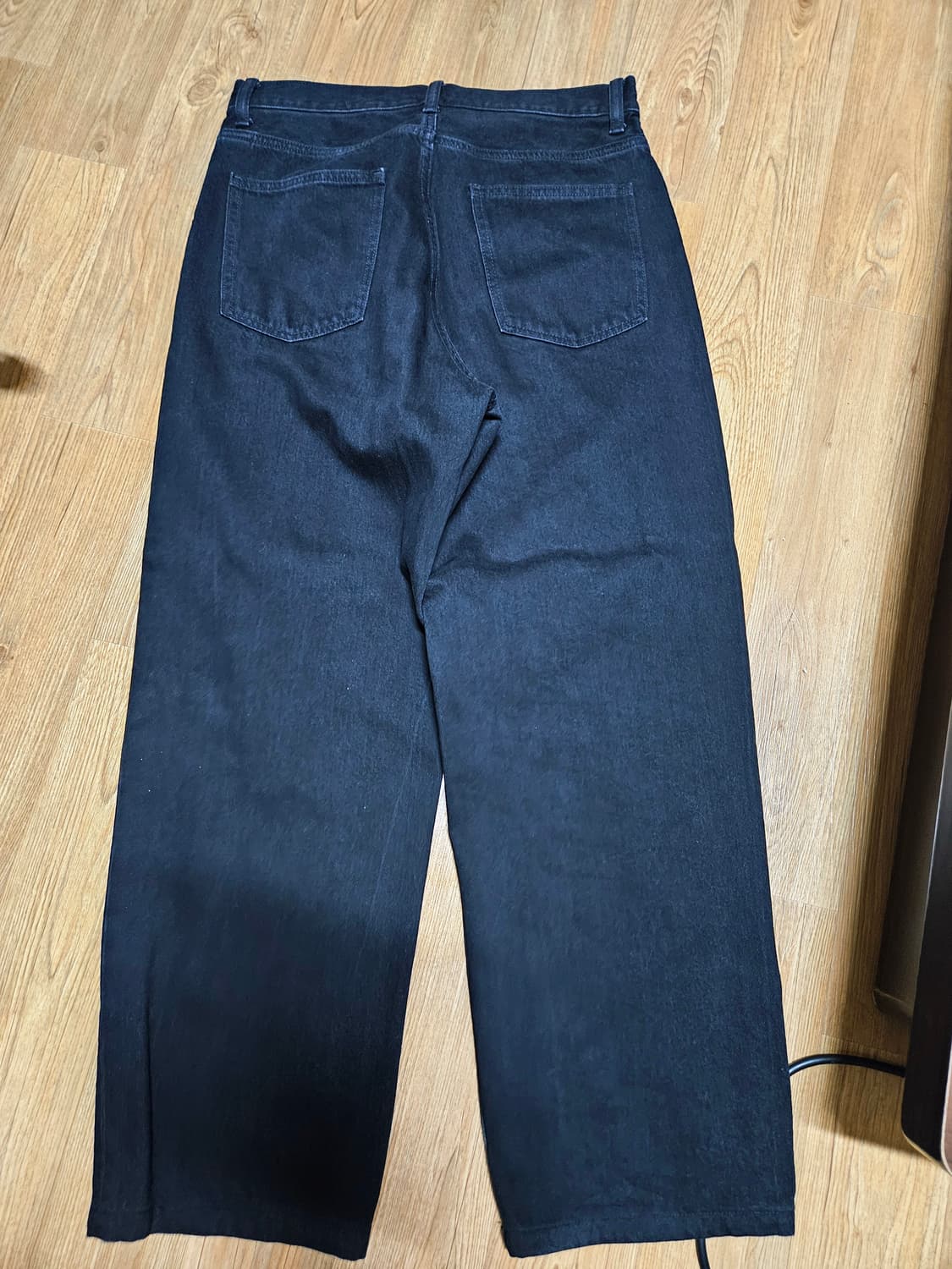 [30] 유니클로 와이드스트레이트진 09BLACK 상품이미지2