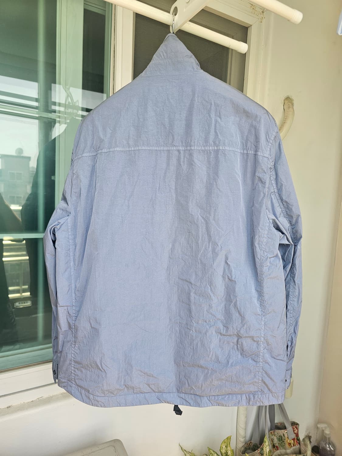 105사이즈)씨피컴퍼니 나일론 자켓 팔아요 cp 컴퍼니 xl 상품이미지3