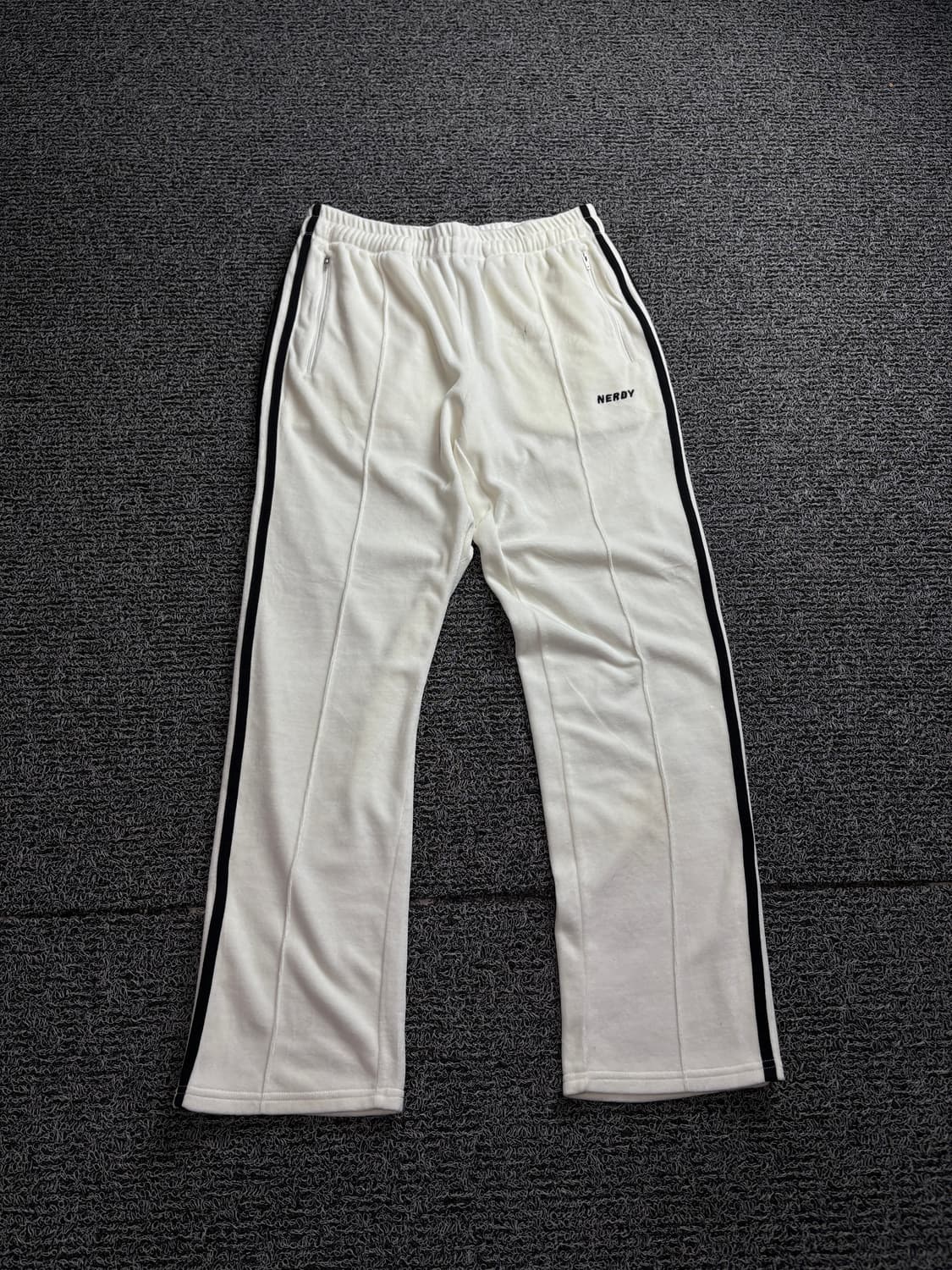 널디 와이드핏 벨벳 트랙팬츠 화이트 1464 상품이미지2