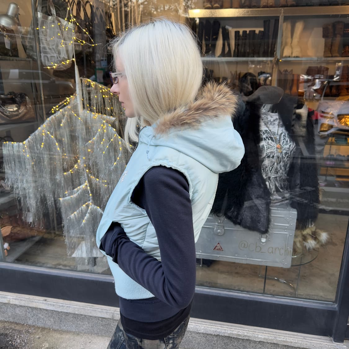 2000s 빈티지 로카웨어 퍼 크롭 패딩 베스트 상품이미지8