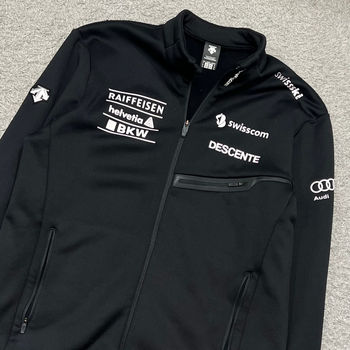 [100] 데상트 스키 집업 상품이미지1