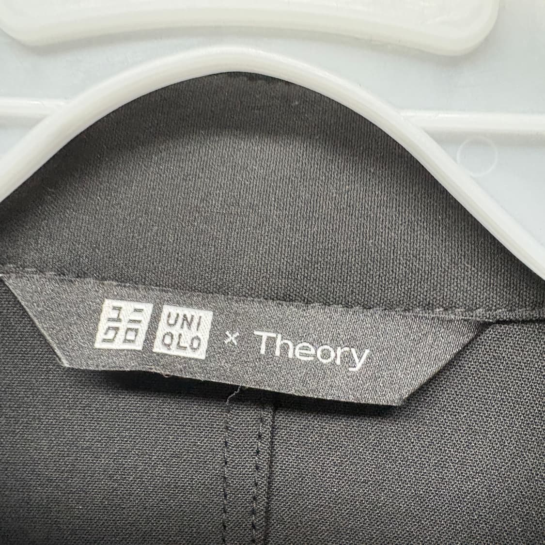 UNIQLO x Theory 블랙 셔츠 자켓 상품이미지2