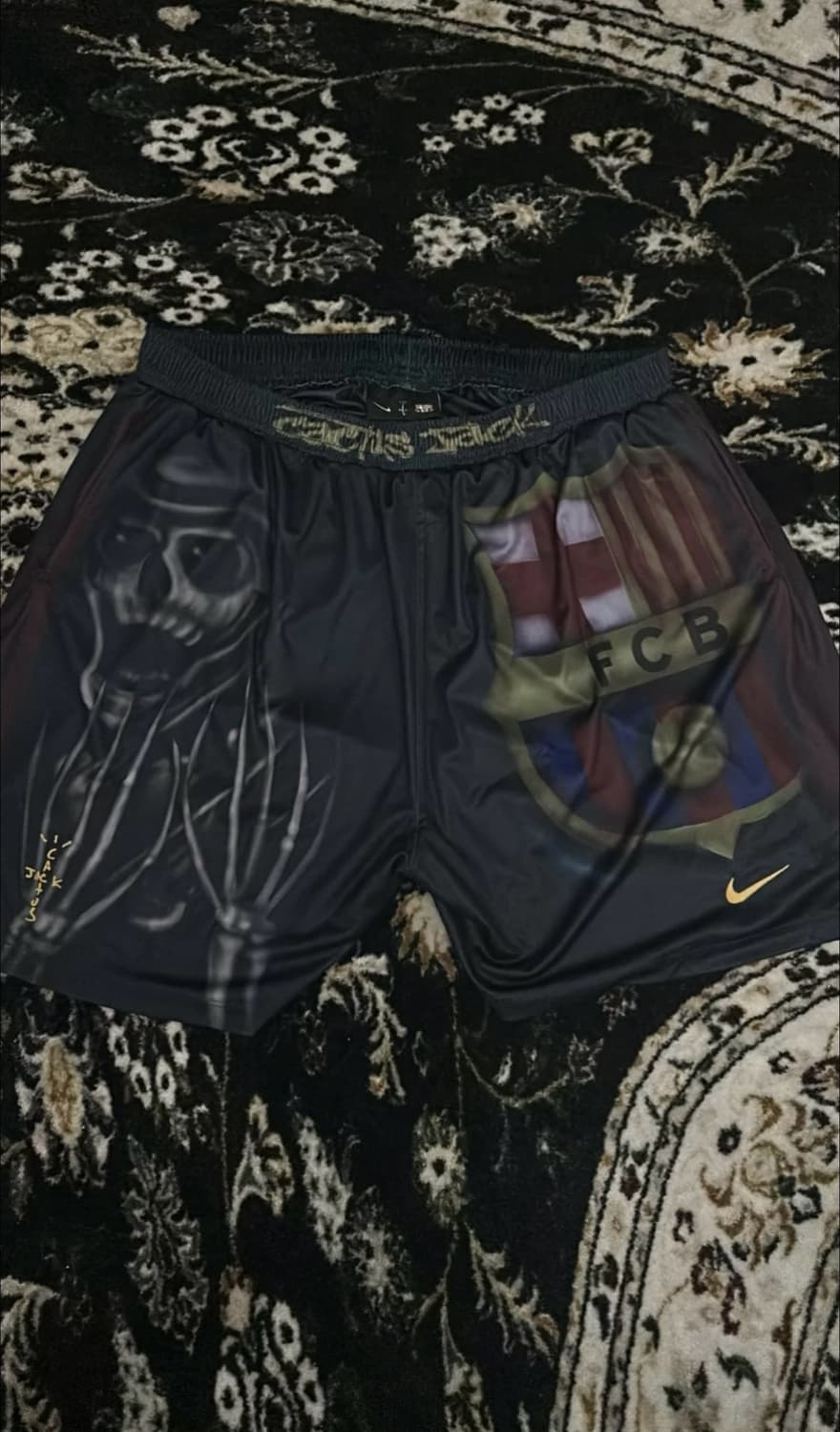 트래비스 스캇 x FC 바르셀로나 콜라보 반바지2XL 상품이미지1