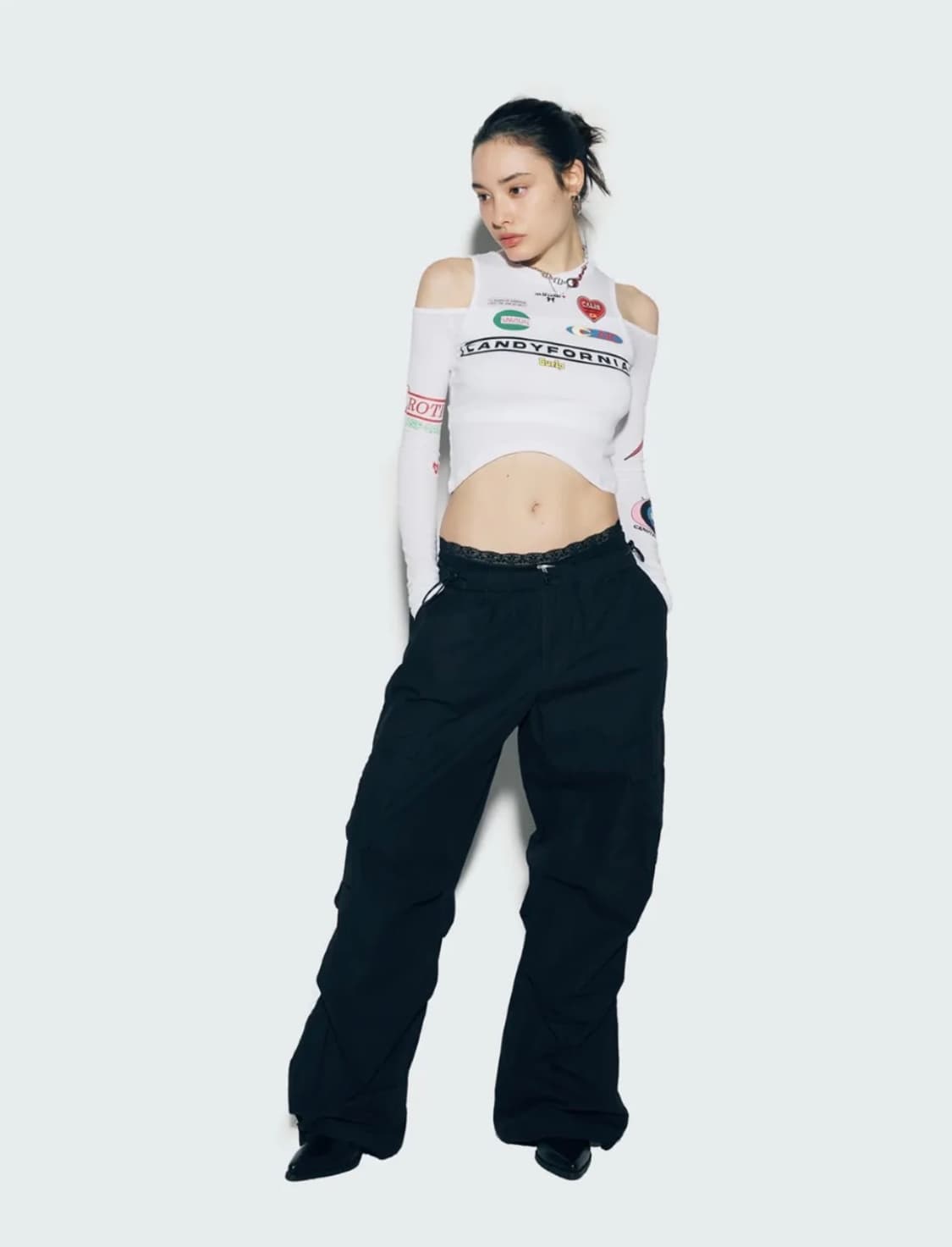 (새상품)에즈이프 캘리 PARACHUTE CARGO PANTS BLACK 상품이미지1
