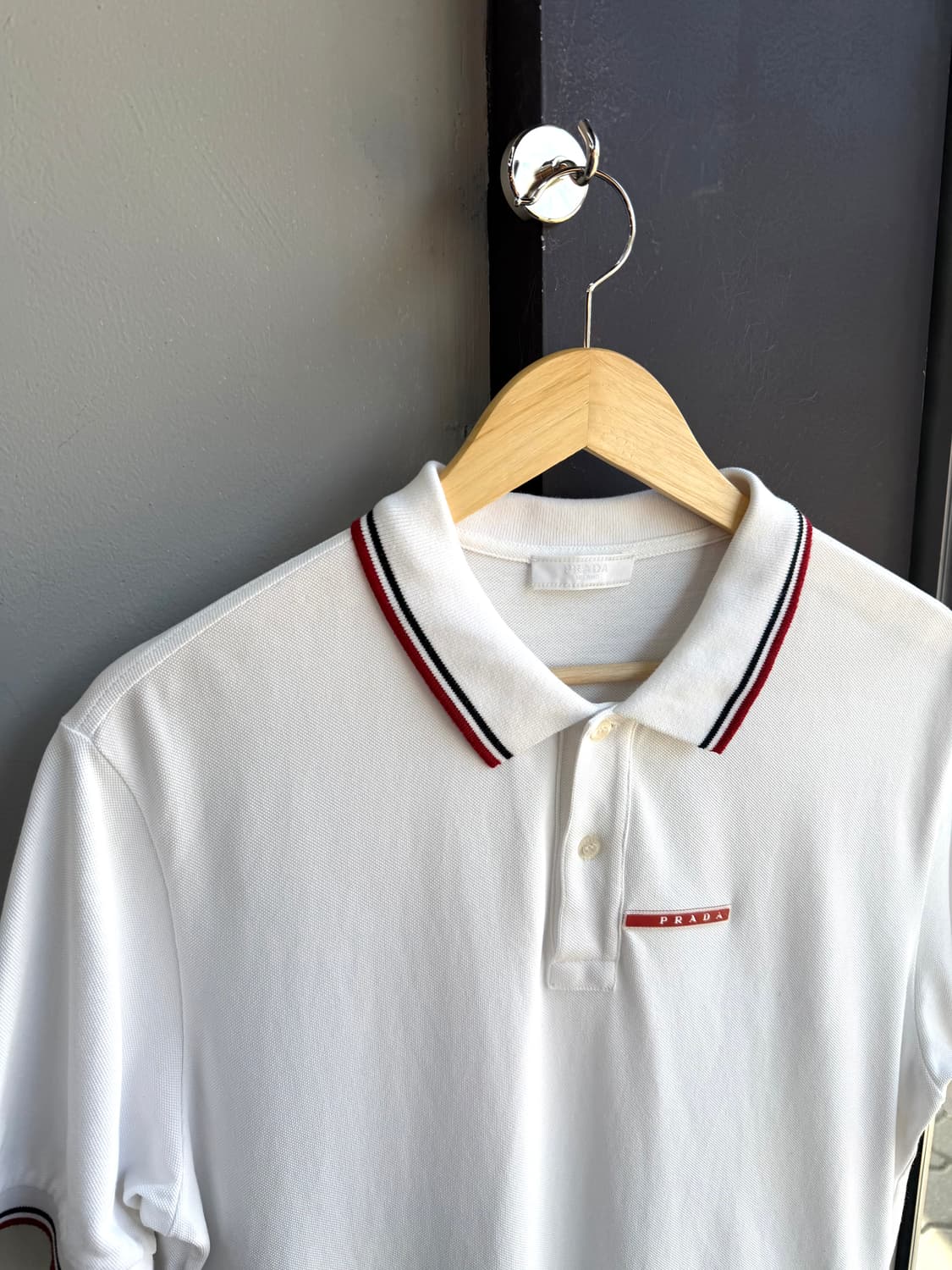.105/ 프라다 레드탭 라이닝 PK 반팔 상품이미지3
