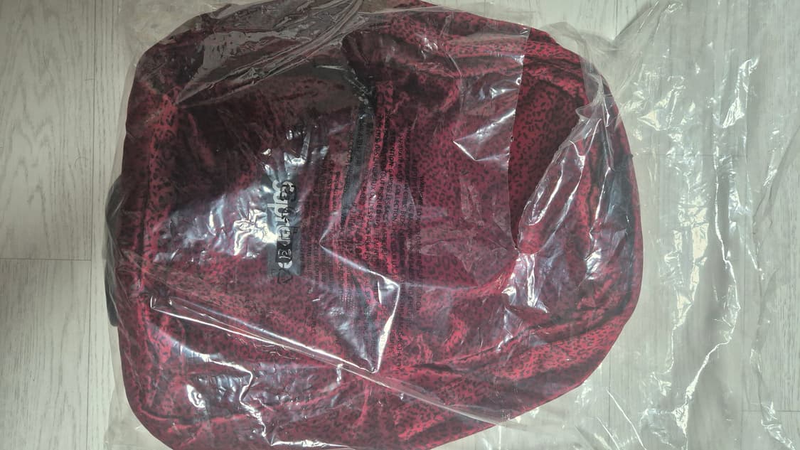 슈프림 벨벳 레오파드 레드 백팩 25FW 상품이미지2
