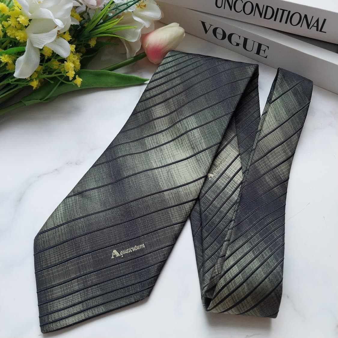 아쿠아스큐텀 실크 카키 스트라이프 넥타이 9.5cm A+등급 K698
 상품이미지4