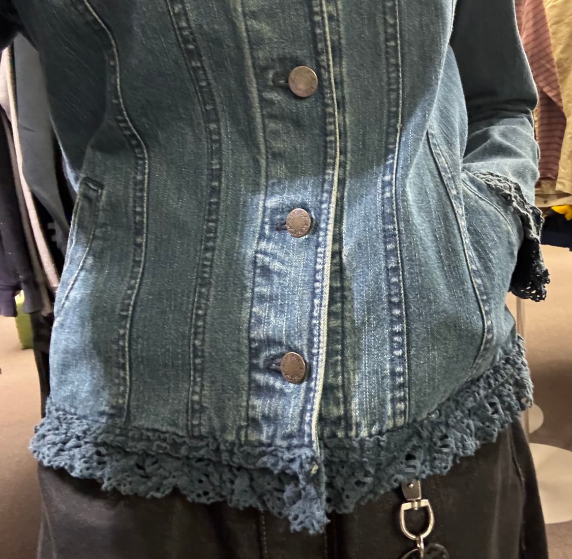 M)Rosa cheri 빈티지 레이스 레이어드 논카라 여성 데님자켓 상품이미지3